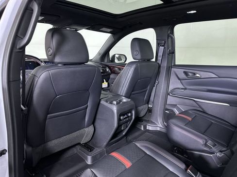 New 2026 Chevrolet Traverse RS w/ LPO, Floor Liner Package image 39