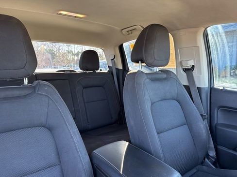 Used 2021 Chevrolet Colorado LT image 12