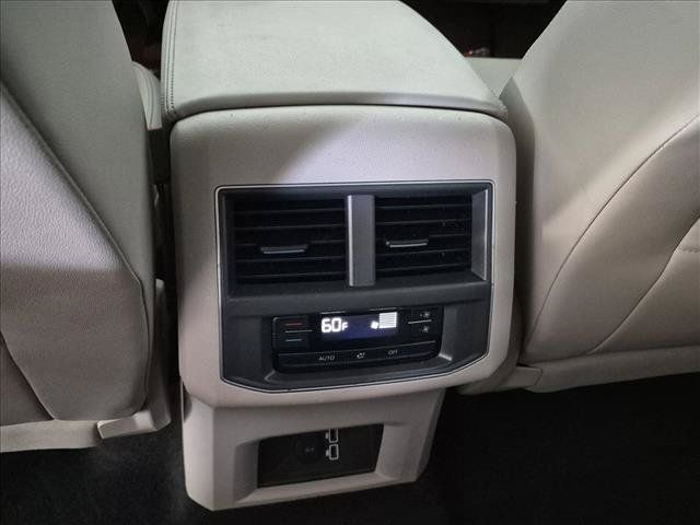 Used 2019 Volkswagen Atlas SE w/ Towing Package FWD image 16