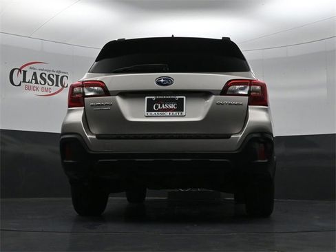 Used 2018 Subaru Outback 2.5i Limited image 29