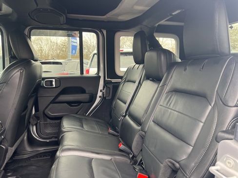 Used 2021 Jeep Wrangler Unlimited Sahara image 18