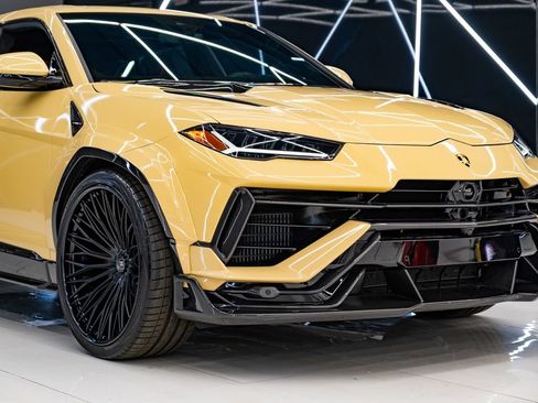 Used 2023 Lamborghini Urus Performante AWD/4WD image 5