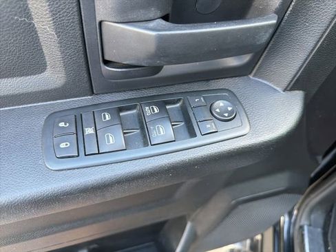 Used 2013 RAM 1500 Express RWD image 19