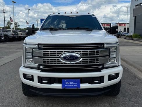 Certified 2017 Ford F350 Platinum w/ Platinum Ultimate Package AWD/4WD image 41