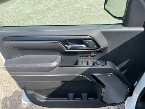 Used 2023 GMC Sierra 1500 AT4X AWD/4WD image 17
