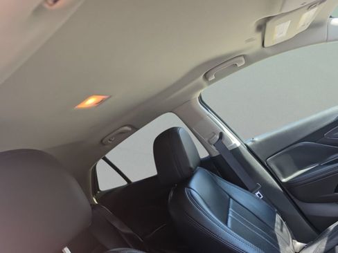 Used 2022 Buick Encore Preferred FWD image 30