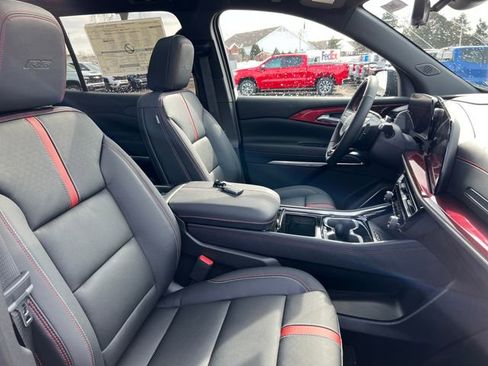 New 2026 Chevrolet Traverse RS w/ LPO, Floor Liner Package image 11