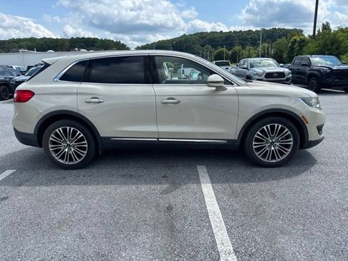 Used 2016 Lincoln MKX Reserve w/ Climate Package AWD/4WD image 4