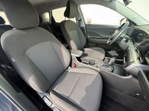 Used 2025 Hyundai Kona SEL image 36