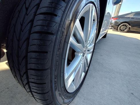 Used 2016 Volkswagen Golf SE image 11