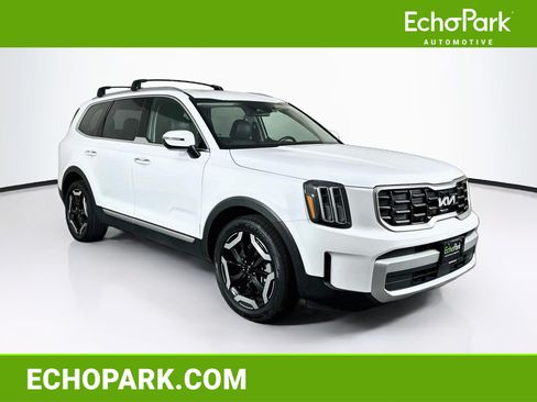Used 2025 Kia Telluride S AWD/4WD image 1