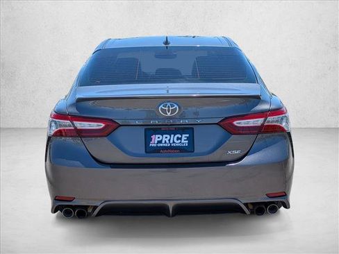 Used 2020 Toyota Camry XSE FWD image 7