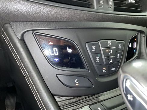 Used 2017 Buick Envision Essence image 30