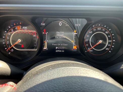 Used 2024 Jeep Wrangler Unlimited Rubicon AWD/4WD image 13