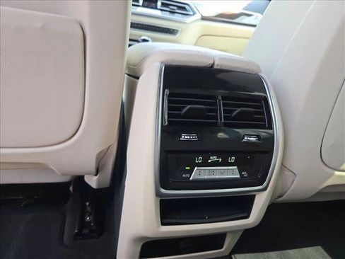 Used 2020 BMW X5 sDrive40i w/ Convenience Package RWD image 16