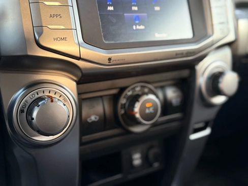 Used 2016 Toyota 4Runner SR5 image 37