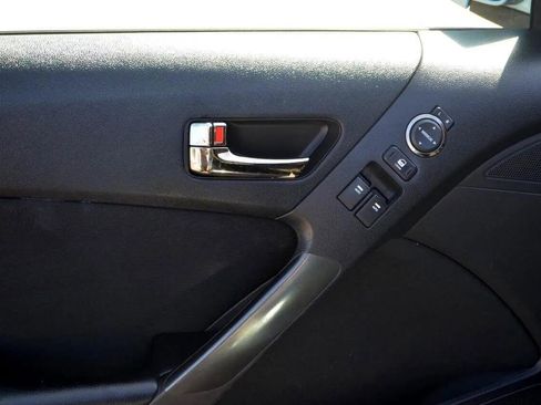 Used 2011 Hyundai Genesis 2.0T image 15