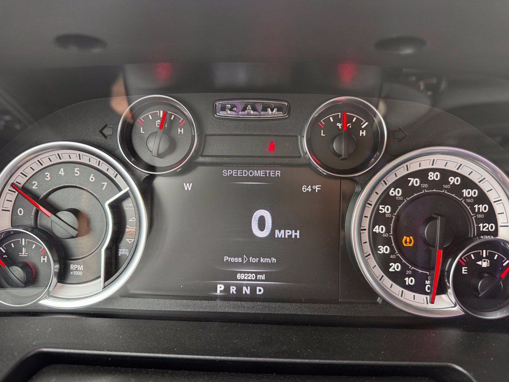 Used 2022 RAM 1500 Classic SLT w/ Electronics Group AWD/4WD image 13