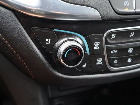 Used 2023 Chevrolet Equinox Premier AWD/4WD image 27