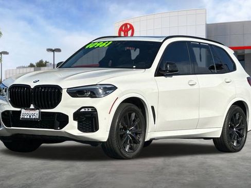 Used 2020 BMW X5 M50i w/ Premium Package image 10