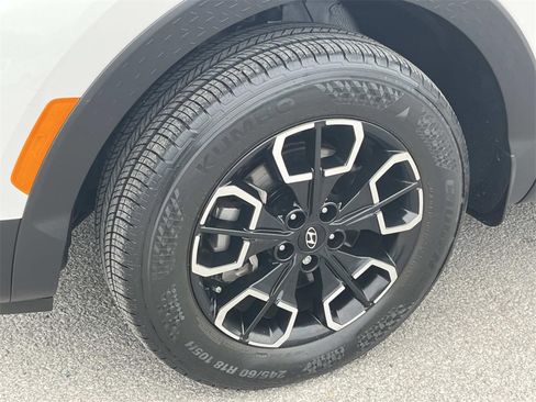 Used 2023 Hyundai Santa Cruz SEL image 9