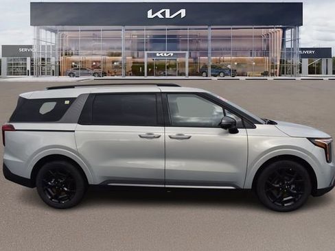 New 2026 Kia Carnival SX Prestige FWD image 2