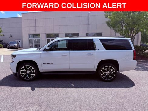 Used 2018 Chevrolet Suburban LT RWD image 4
