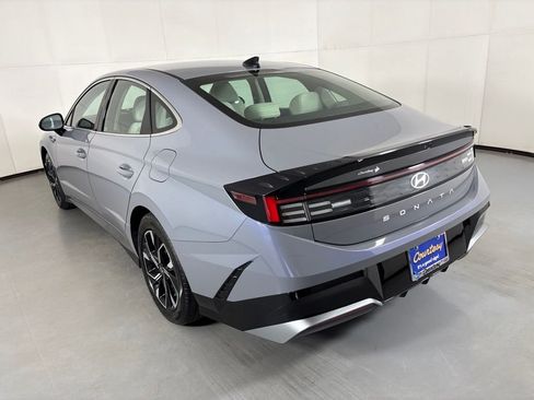 Used 2025 Hyundai Sonata SEL FWD image 6