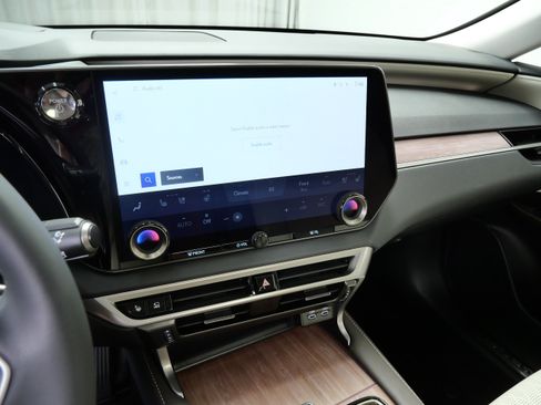 Used 2025 Lexus RX 350 w/ Convenience Package AWD/4WD image 19