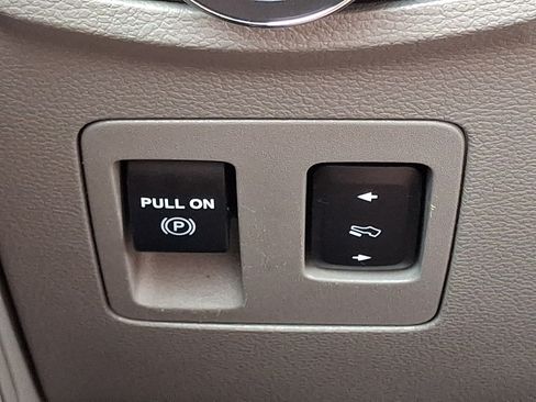 Used 2018 Ford F150 XLT w/ Equipment Group 302A Luxury AWD/4WD image 26
