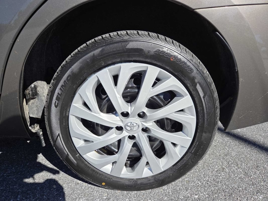 Used 2019 Toyota Corolla LE FWD image 30