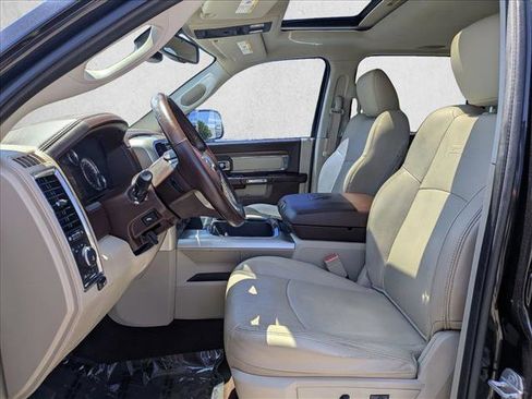 Used 2016 RAM 1500 Laramie w/ Convenience Group AWD/4WD image 17