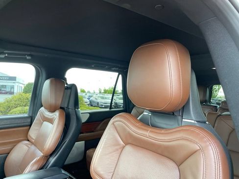 Used 2023 Lincoln Navigator L Reserve AWD/4WD image 23