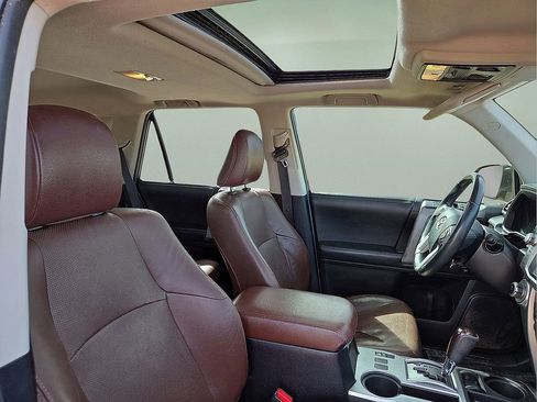 Used 2014 Toyota 4Runner Limited image 9
