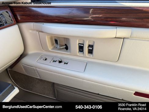 Used 1996 Cadillac De Ville Base image 33