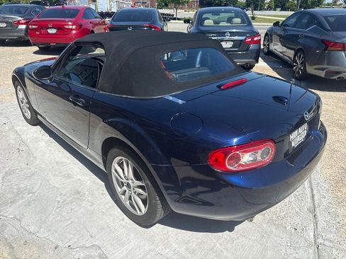 Used 2012 MAZDA MX-5 Miata Sport RWD image 3
