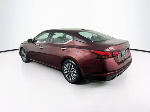 Used 2025 Nissan Altima 2.5 SV FWD image 5