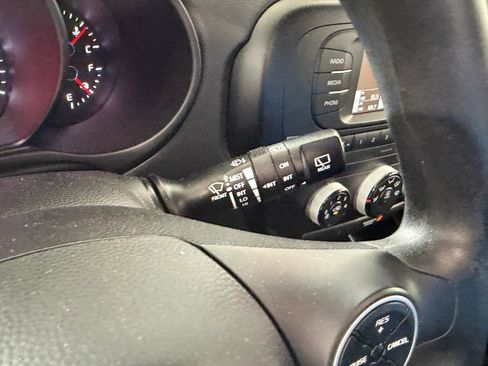 Used 2017 Kia Soul + FWD Hatchback 2.0L 4-Cyl image 30