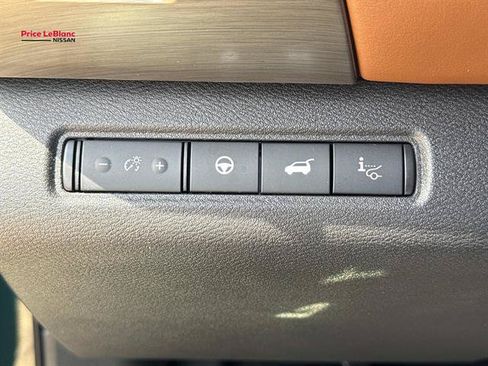 Certified 2025 Nissan Pathfinder Platinum w/ Cargo Package FWD image 20