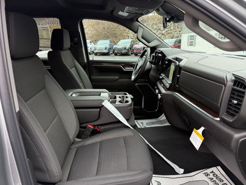 New 2026 GMC Sierra 1500 SLE w/ Max Trailering Package image 21