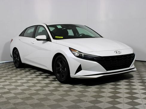 Used 2021 Hyundai Elantra SEL FWD image 1
