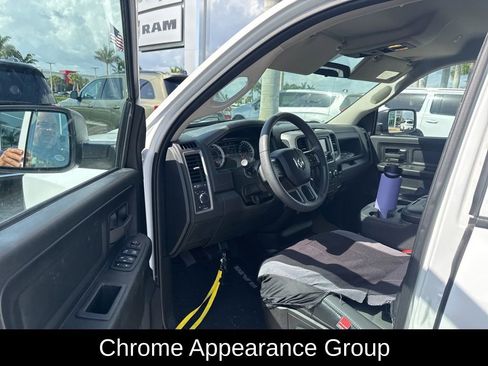 Used 2023 RAM 1500 Tradesman w/ Chrome Appearance Group RWD image 4