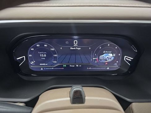 Used 2024 GMC Yukon Denali w/ Advanced Technology Package AWD/4WD image 15