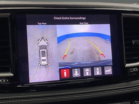 Used 2022 Chrysler Pacifica Limited FWD image 15