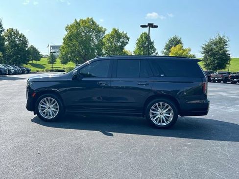 Used 2023 Cadillac Escalade Sport w/ LPO, ONYX Package AWD/4WD image 7