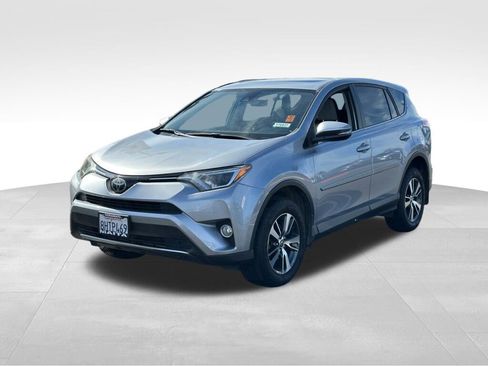 Used 2018 Toyota RAV4 XLE w/ All Weather Liner Package image 8