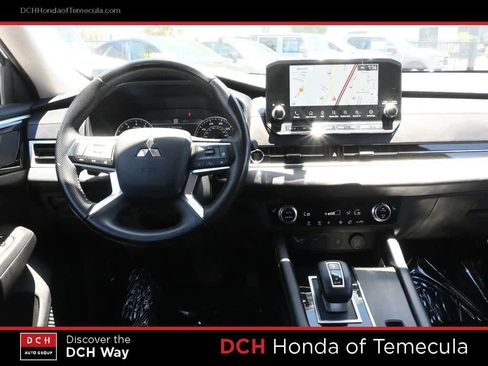 Used 2024 Mitsubishi Outlander SE FWD image 8