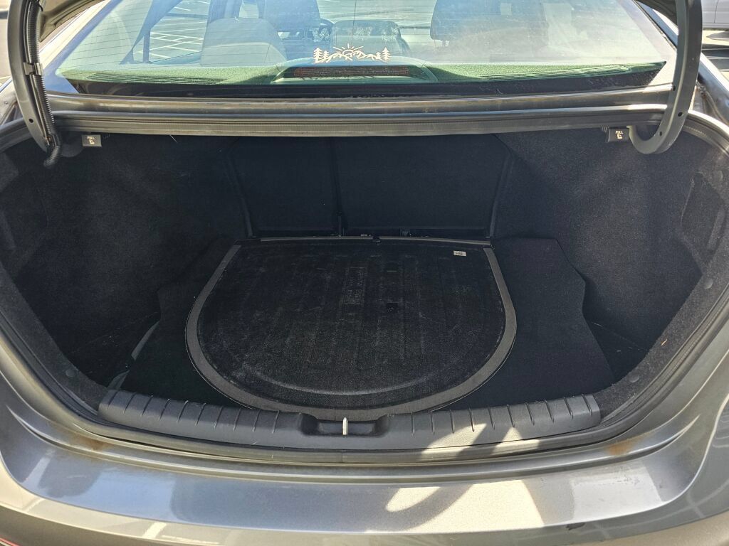 Used 2017 Hyundai Elantra SE FWD image 14