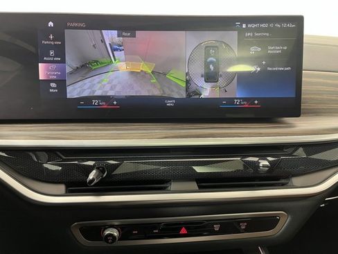 Certified 2023 BMW X7 xDrive40i w/ M Sport Package image 17