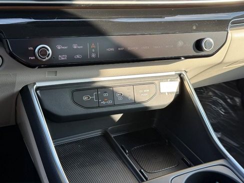 New 2026 Kia Carnival SX Prestige image 17